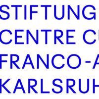 Stiftung CCFA Karlsruhe | Smještena u srcu Europe, na njemačko-francuskoj granici, neprofitna zaklada Centre Culturel Franco-Allemand Karlsruhe (CCFA) sebe vidi kao kulturnog i jezičnog posrednika. Umjetničkim projektima rješavamo društveno relevantna, kulturna pitanja koja se tiču današnje Europe. Naš fokus seže izvan Francuske na svijet francuskog govornog područja, s posebnom pažnjom na postkolonijalnu geografiju globalnog juga.

(Marlène Rigler, 2019.)

 