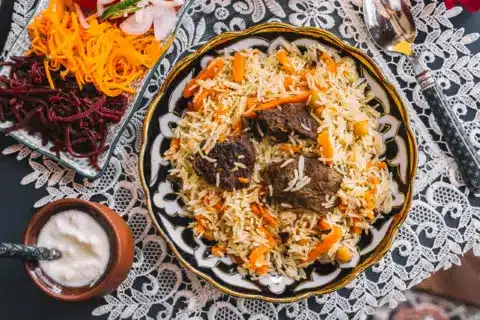 Gemein­sam afgha­nisch kochen – Über den Tellerrand